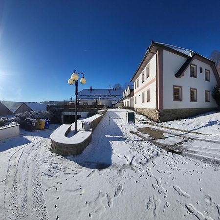 Hotel Zlaty Potok Nicov  Exterior photo